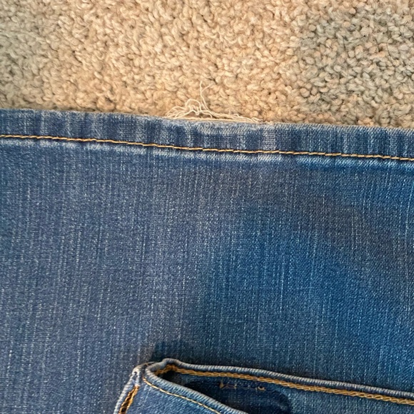 2/$25.00 Levi's Perfectly Slimming 512 Bootcut 8 - Picture 2 of 6